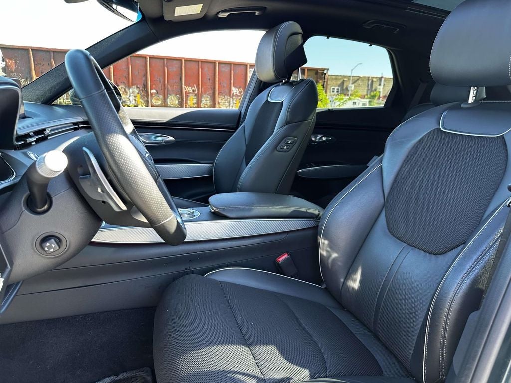 2024 Genesis GV70 2.5T