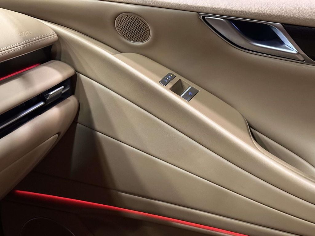 2025 Genesis G80 2.5T